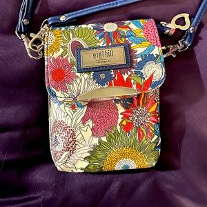 🌻Gigi Hill Wristlet Purse